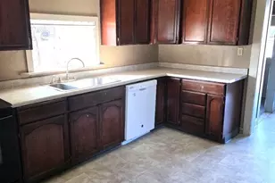 300 S Columbus Ave, Medford, OR 97501 - Photo 9