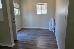 298 S Columbus Ave, Medford, OR 97501 - Photo 15