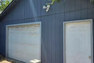 298 S Columbus Ave, Medford, OR 97501 - Photo 11