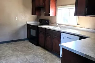 300 S Columbus Ave, Medford, OR 97501 - Photo 7