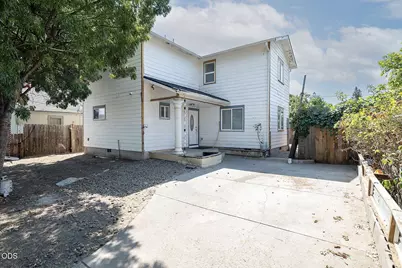 841 W 11th Street, Medford, OR 97501 - Photo 1