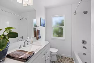 1202 NE A Street, Grants Pass, OR 97526 - Photo 9
