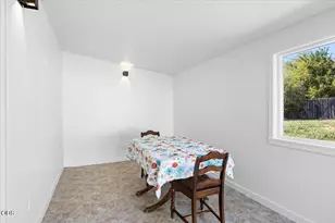 1202 NE A St, Grants Pass, OR 97526 - Photo 11