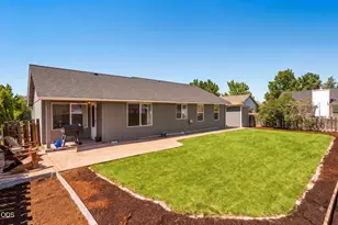 1934 SW 28th Ct, Redmond, OR 97756 - Photo 27