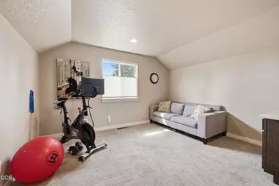 681 N Meadow Lane, Sisters, OR 97759 - Photo 15