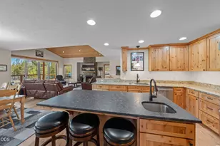 16780 Sun Country Dr, Bend, OR 97707 - Photo 5