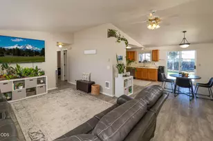 3217 SW Quartz Ave, Redmond, OR 97756 - Photo 5