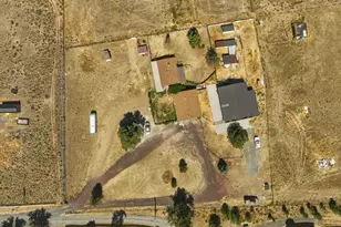 67050 Gist Rd, Bend, OR 97703 - Photo 47