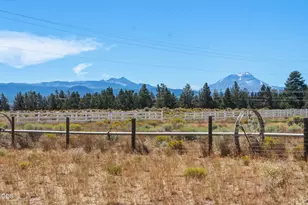 67050 Gist Rd, Bend, OR 97703 - Photo 41