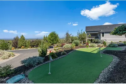 10504 Bitterbrush Court, Redmond, OR 97756 - Photo 3