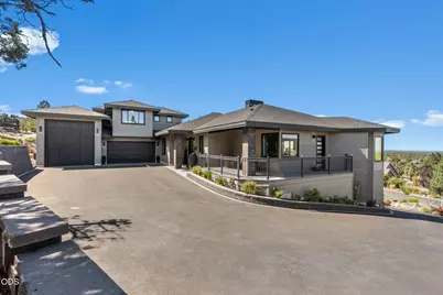 10504 Bitterbrush Court, Redmond, OR 97756 - Photo 5