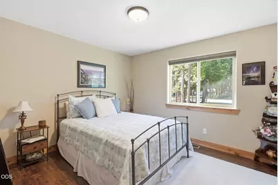 17024 Kingsburg Road, Bend, OR 97707 - Photo 15