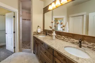 60970 Woods Valley Pl, Bend, OR 97702 - Photo 17