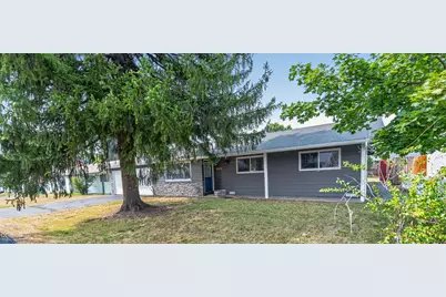 5701 Bel Aire Drive, Klamath Falls, OR 97603 - Photo 1