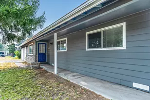 5701 Bel Aire Dr, Klamath Falls, OR 97603 - Photo 3
