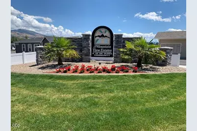 333 Mountain View Drive #106, Talent, OR 97540 - Photo 13