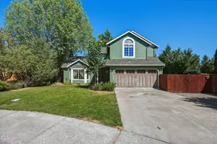3138 NE Richmond Ct, Bend, OR 97701 - Photo 3