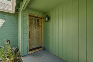 3138 NE Richmond Ct, Bend, OR 97701 - Photo 5