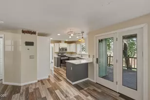 3138 NE Richmond Ct, Bend, OR 97701 - Photo 21