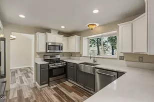 3138 NE Richmond Ct, Bend, OR 97701 - Photo 15