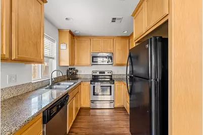333 SW Bayou Place, Grants Pass, OR 97526 - Photo 11