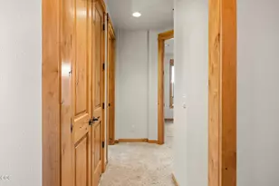 60822 Falcon Pointe Ln, Bend, OR 97702 - Photo 21