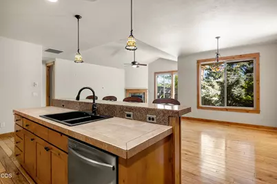 60822 Falcon Pointe Lane, Bend, OR 97702 - Photo 11