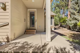 60822 Falcon Pointe Ln, Bend, OR 97702 - Photo 31