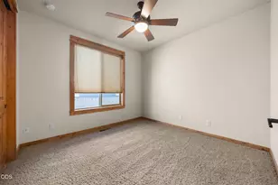 60822 Falcon Pointe Ln, Bend, OR 97702 - Photo 27