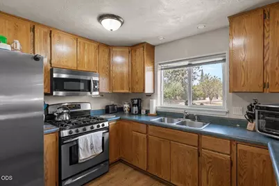 1625 Grand Avenue, Medford, OR 97504 - Photo 43