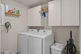 1625 Grand Ave, Medford, OR 97504 - Photo 47