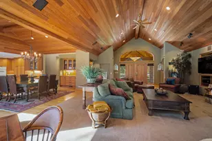 17685 Warbler W Ln, Sunriver, OR 97707 - Photo 11