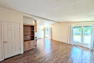 1188 NE 27th St, Bend, OR 97701 - Photo 3