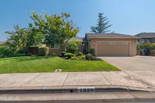 1920 Pinedale St, Medford, OR 97504 - Photo 1