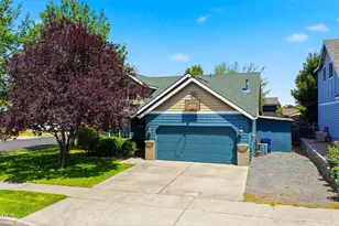 2736 NE Rainier Dr, Bend, OR 97701 - Photo 29