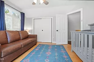 2736 NE Rainier Dr, Bend, OR 97701 - Photo 17