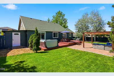 2736 NE Rainier Drive, Bend, OR 97701 - Photo 23