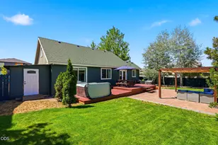2736 NE Rainier Dr, Bend, OR 97701 - Photo 23