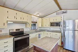 1055 N 5th St, Jacksonville, OR 97530 - Photo 5