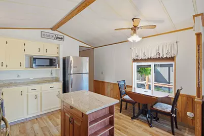 1055 N 5th Street #UNIT 128, Jacksonville, OR 97530 - Photo 5