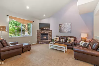 61131 Lodgepole Drive, Bend, OR 97702 - Photo 5