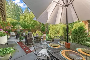 61131 Lodgepole Dr, Bend, OR 97702 - Photo 27