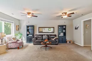 61131 Lodgepole Dr, Bend, OR 97702 - Photo 17