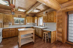 65155 Smokey Ridge Rd, Bend, OR 97703 - Photo 13