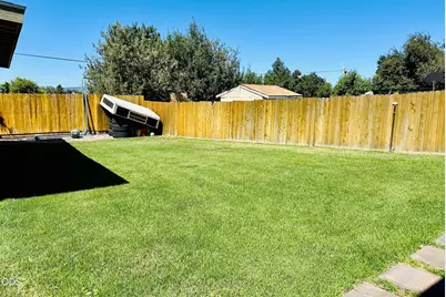 1814 Carlson Drive, Klamath Falls, OR 97603 - Photo 15