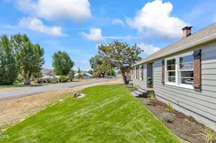 2251 NE Laughlin Rd, Prineville, OR 97754 - Photo 3