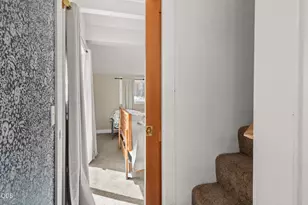 685 Beach St, Ashland, OR 97520 - Photo 25