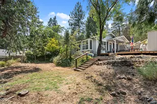 685 Beach St, Ashland, OR 97520 - Photo 31