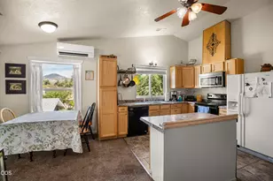 1320 Covina Ave, Medford, OR 97504 - Photo 41