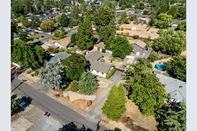 1320 Covina Avenue, Medford, OR 97504 - Photo 49